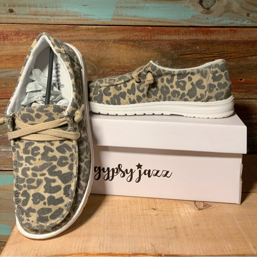 NEW Gypsy Jazz Leopard Pattern Sneakers